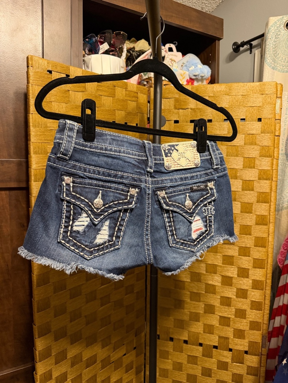 Miss Me Dark Blue Denim Star Patch Frayed Hem Shorts - Picture 3 of 4